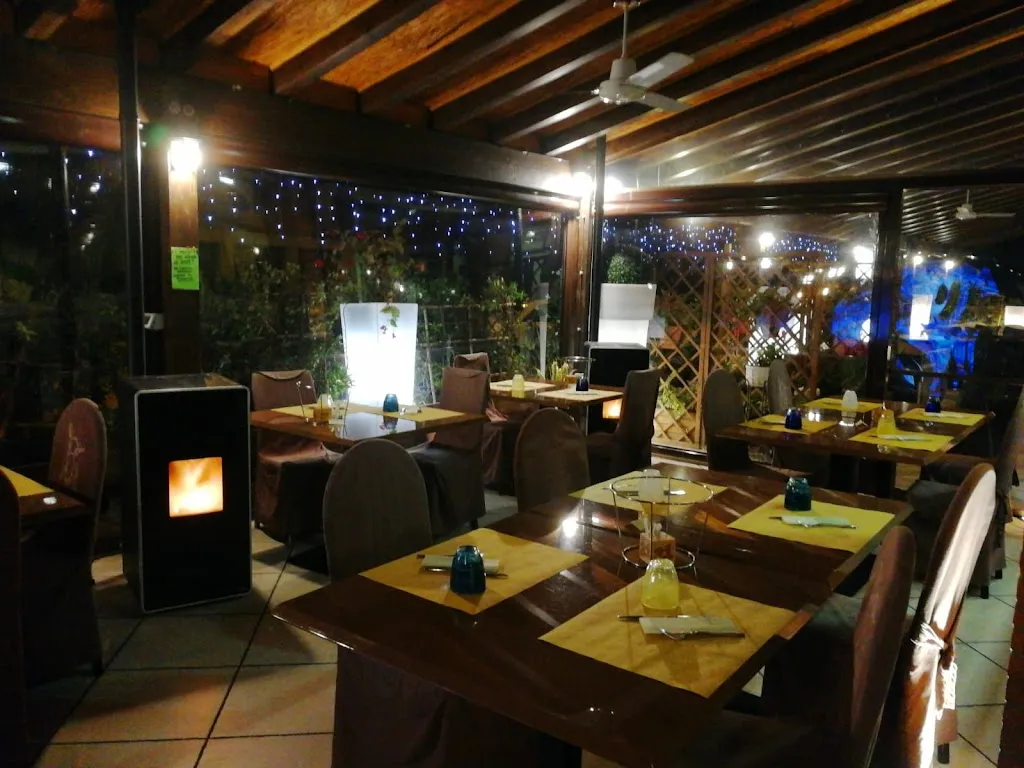 Ristorante Pizzeria Asino Cotto_Casalgrande_slider_image_1