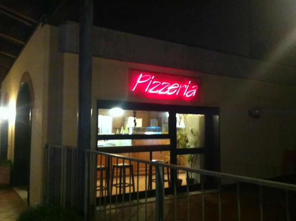 L' Angolo della Pizza_Casalgrande_slider_image_2