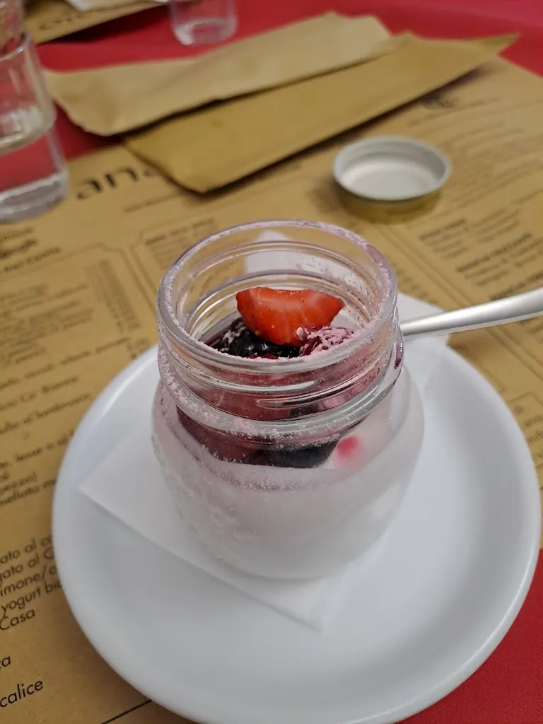 Ivan Ronchetti_Granaio Del Conte_Casalgrande_review