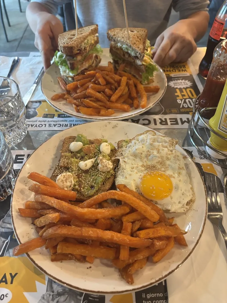 Sara_Hamerica's_Castel Maggiore_review