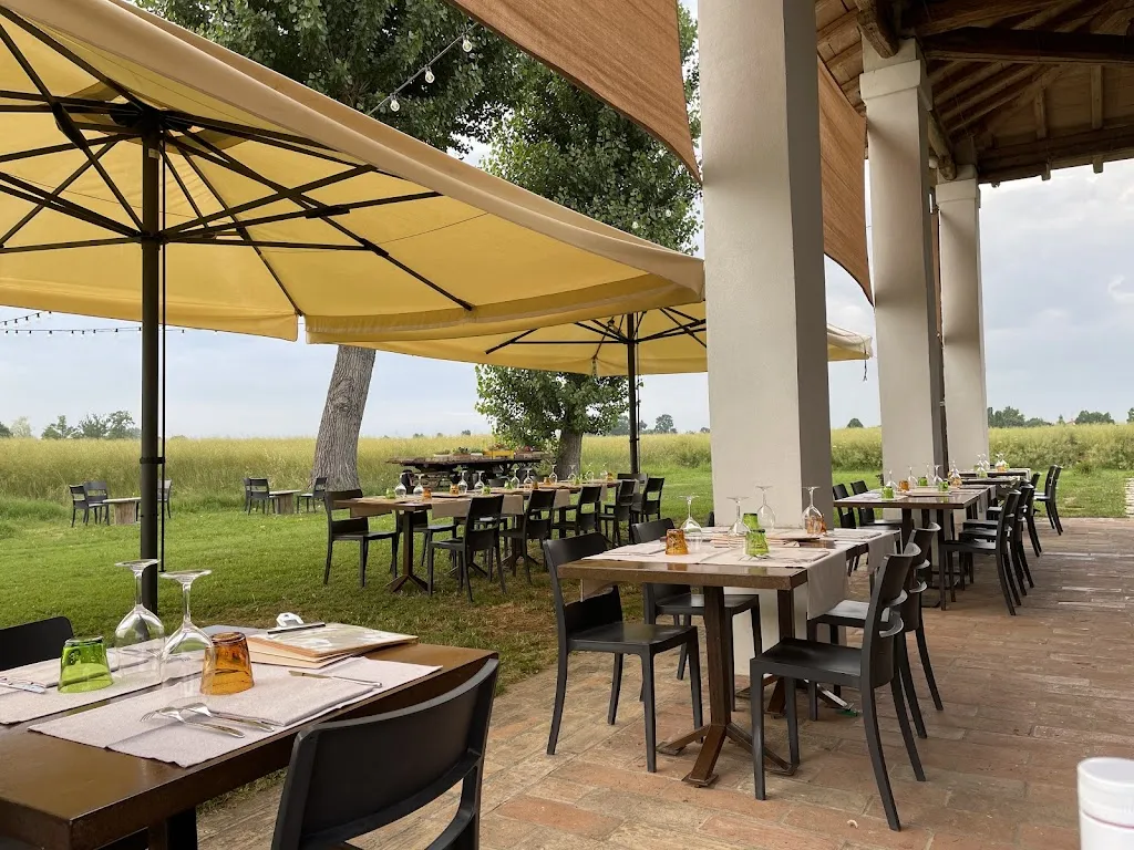 Fienile 12 restaurant in Castel Maggiore