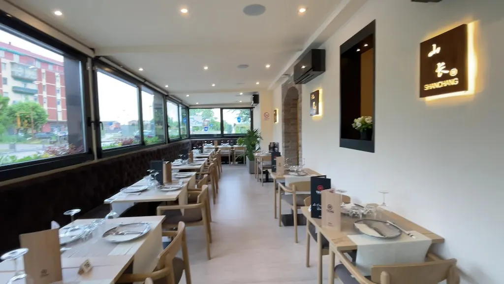 Asama Sushi_Castel Maggiore_slider_image_2