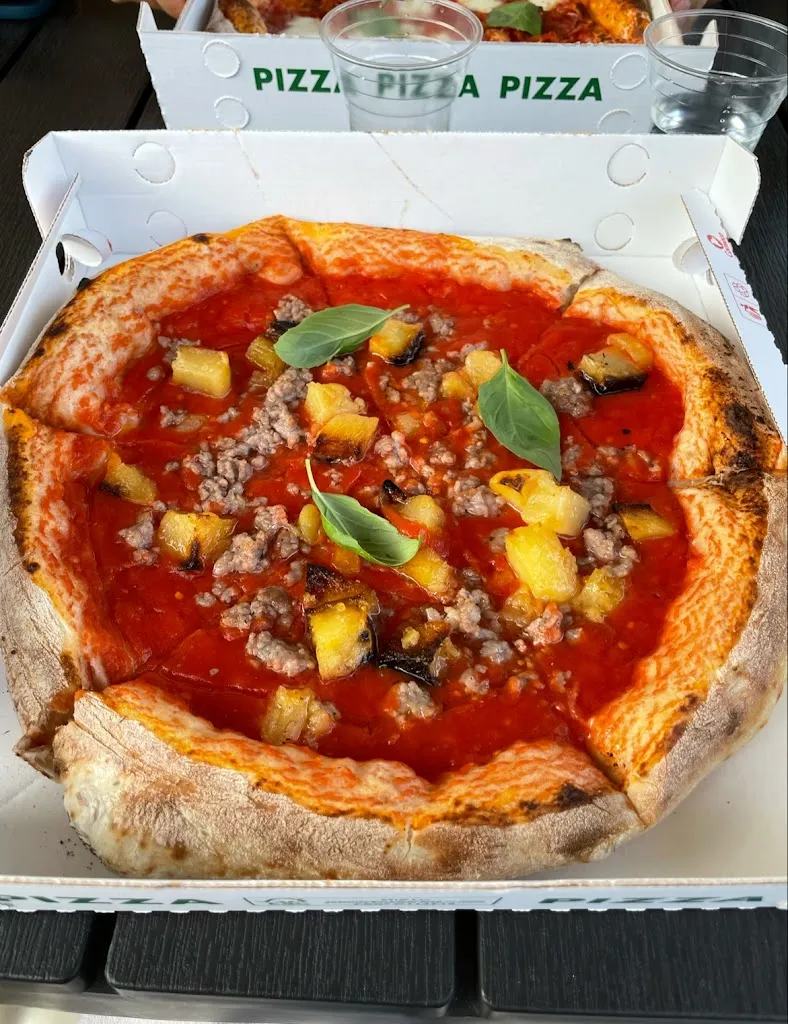 Ilaria_Regina Antonietta_Castel Maggiore_review