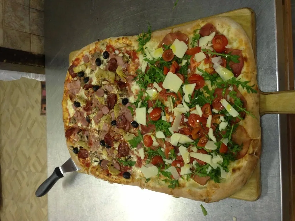 Pizzeria 2 Forni_Castel Maggiore_slider_image_2