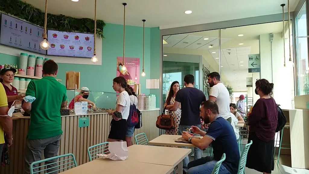 I Love Poke Castel Maggiore_Castel Maggiore_slider_image_2