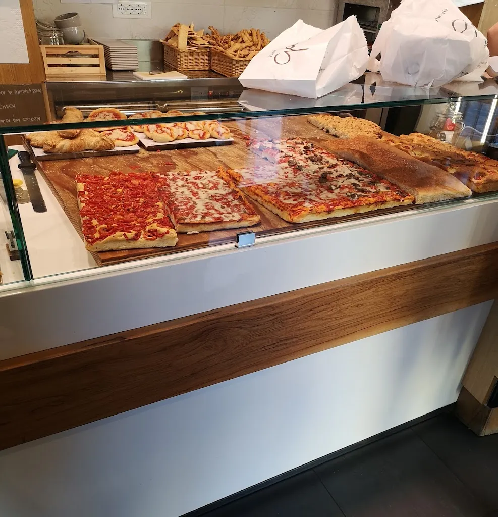 Gianlu_Garani - Pastry & Bistrot_Castel Maggiore_review