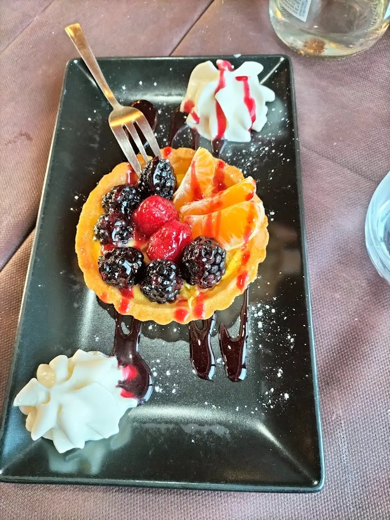 HOTEL LA GRITTA CASTEL SAN GIOVANNI - Ristorazione Pernottamento_Castel San Giovanni_slider_image_3