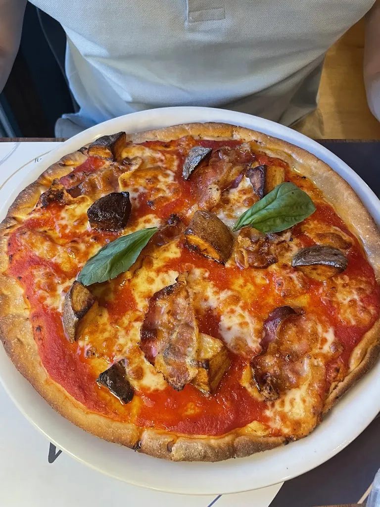 MARTINA FORLANI_081 Pizzeria Castel San Giovanni_Castel San Giovanni_review
