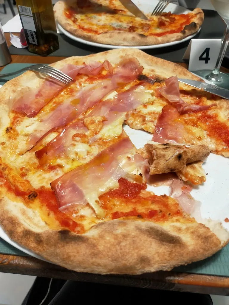 Cristina Aroggi_Pizzeria La Fantasia_Castel San Giovanni_review