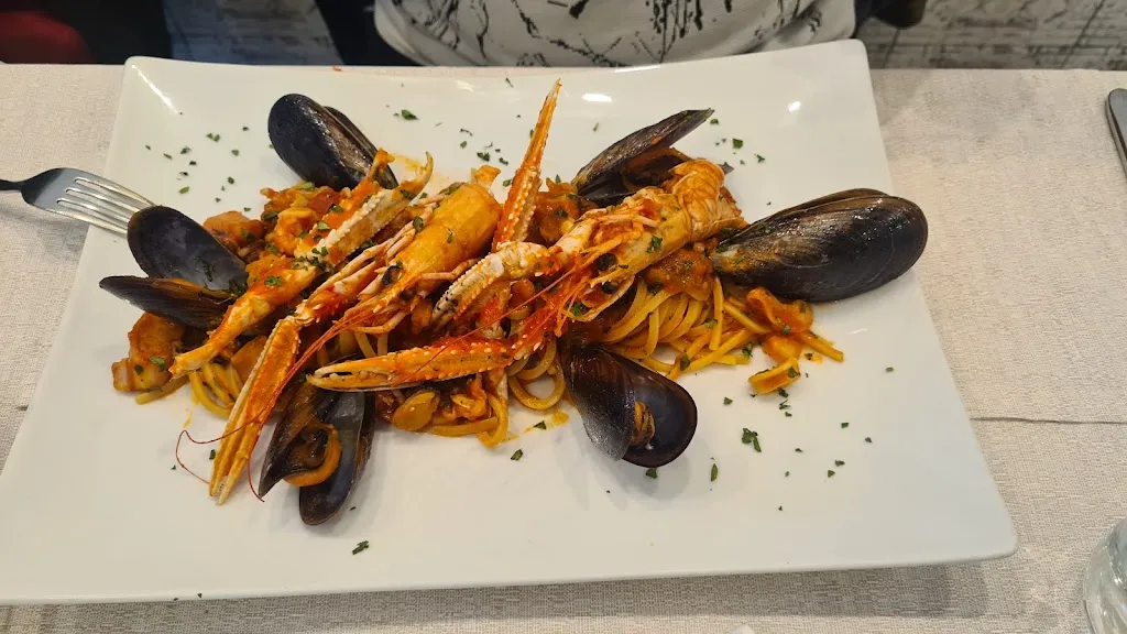 Eleman - İkitelli_Ristorante Pizzeria Nuova Corona_Castelfranco Emilia_review