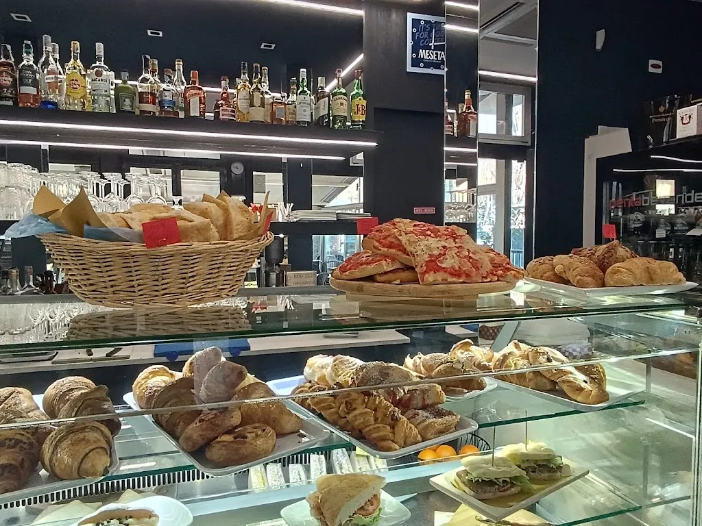 Bar CRISTALL CAFÉ restaurant in Castelfranco Emilia