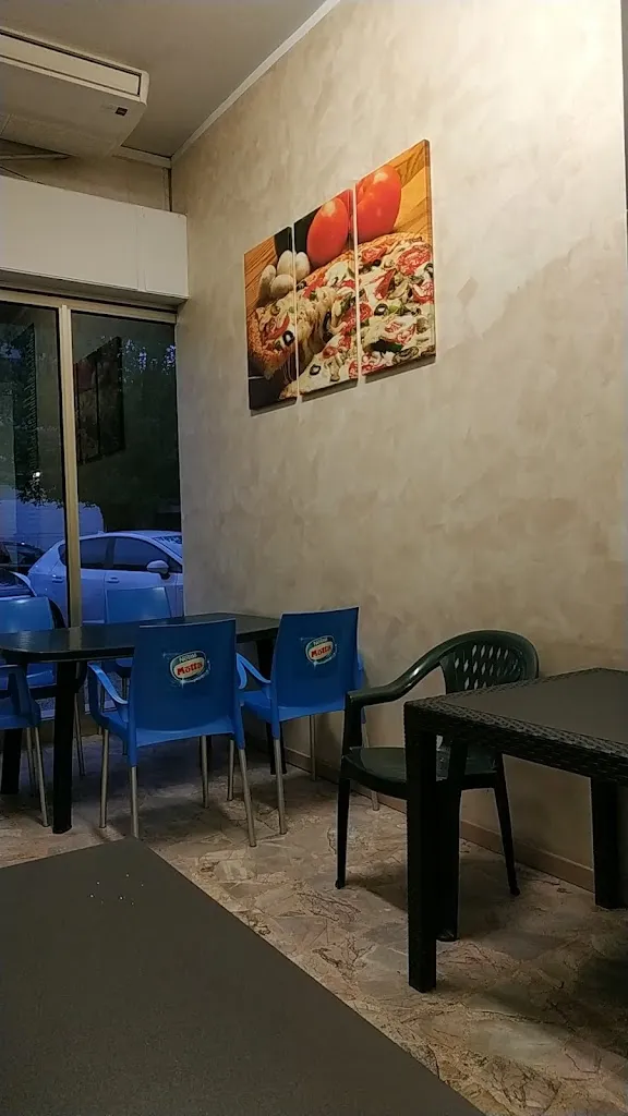 Jaqueline Araujo_Pizzeria Da Gino_Castelfranco Emilia_review