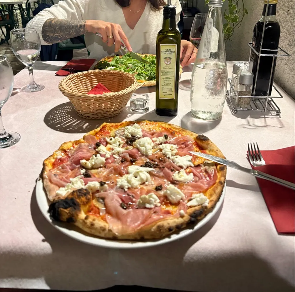 Ristorante - Pizzeria Olivo_Castelletto_slider_image_3