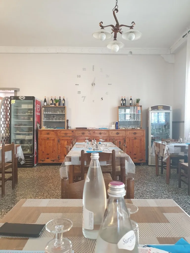 Pizzeria Da Tonino restaurant in Castelletto