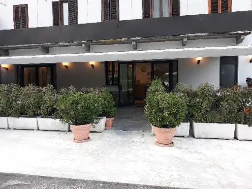 Ristorante - Pizzeria Grappolo D'Oro restaurant in Castelletto