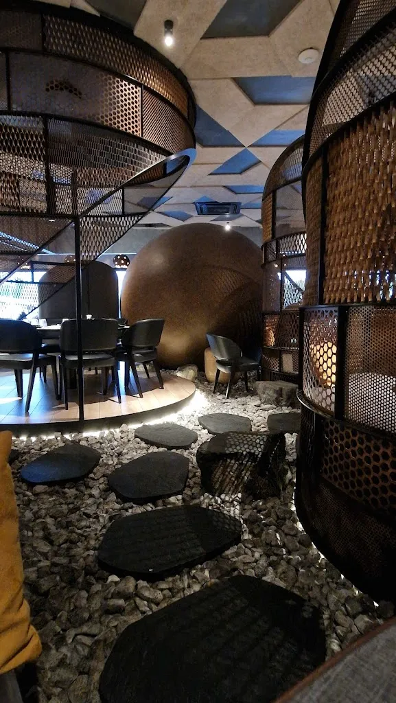 Oskari Mäkinen_Amy Sushi Castelletto Sopra Ticino_Castelletto_review