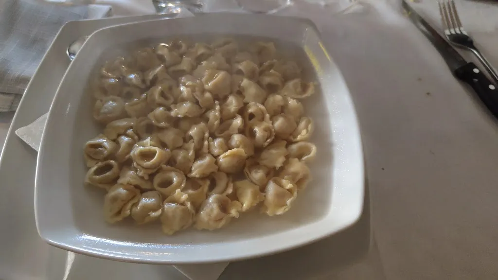 Cantina Cairoli | Enosteria_Castellarano_slider_image_2