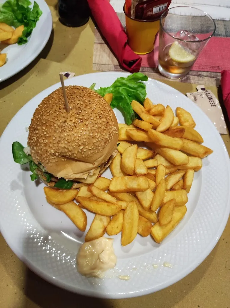 Luna Noto_Delorean Food and Drink_Castellarano_review