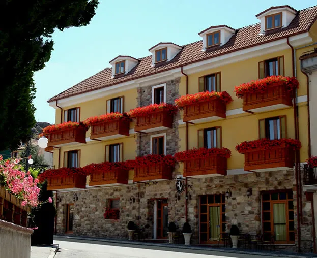 HOTEL RISTORANTE CAVALLINO BIANCO restaurant in Ovindoli