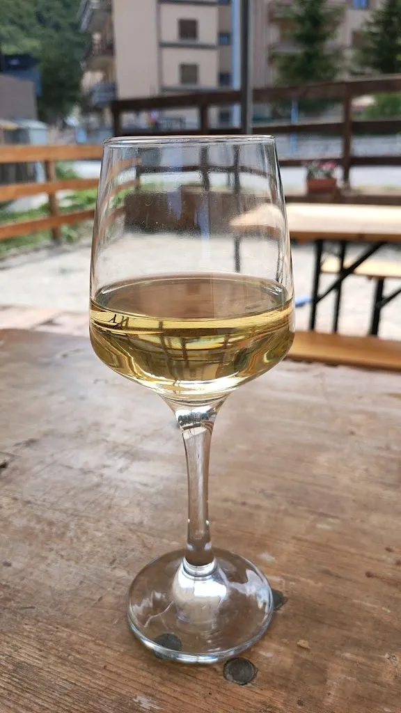 Luciano Mattei_Rifugio Mickey mouse_Ovindoli_review