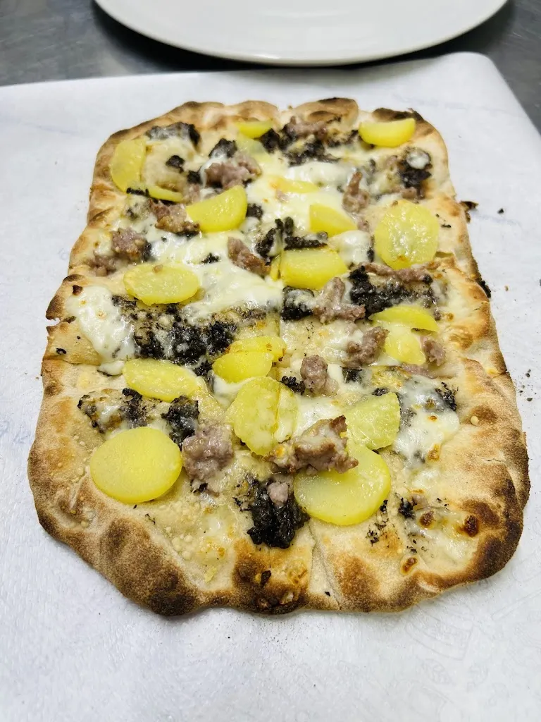 Nuovo Mondo Pizza_Castellarano_slider_image_3