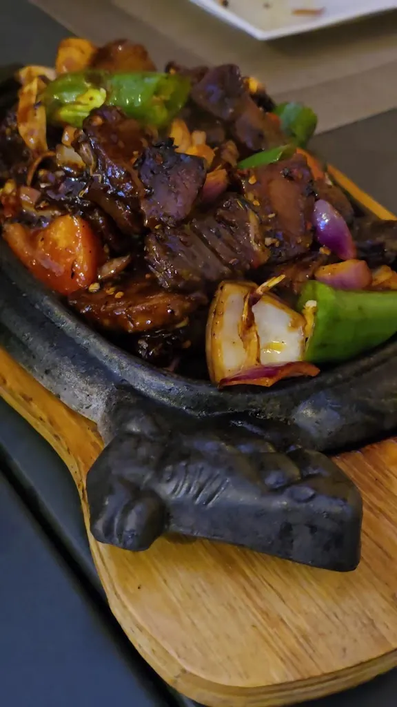 Lion restaurant_Castelnuovo Rangone_slider_image_2