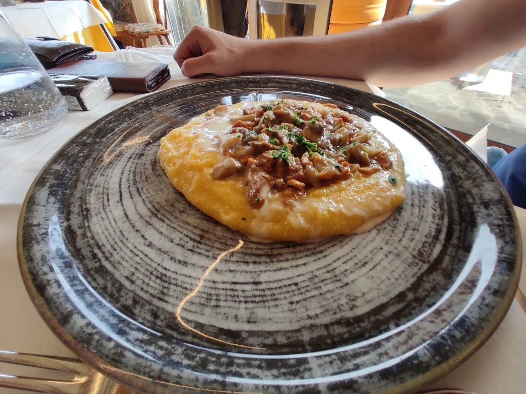 Martina Hajoušková_Ristorante La Baita d'Oro_Castelnovo ne'Monti_review