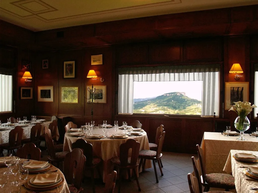 Ristorante La Baita d'Oro_Castelnovo ne'Monti_slider_image_1