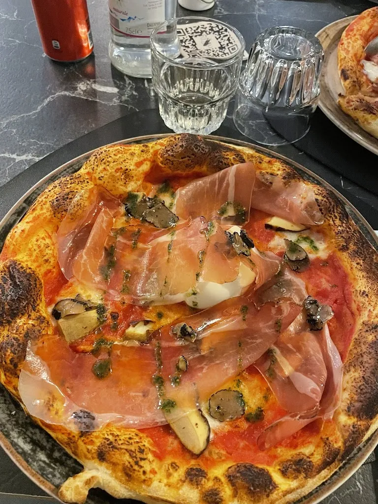 Davide Pinelli_La Tana del Lupo_Castelnovo ne'Monti_review