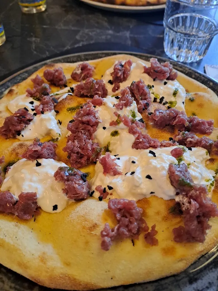 La Tana del Lupo_Castelnovo ne'Monti_slider_image_3