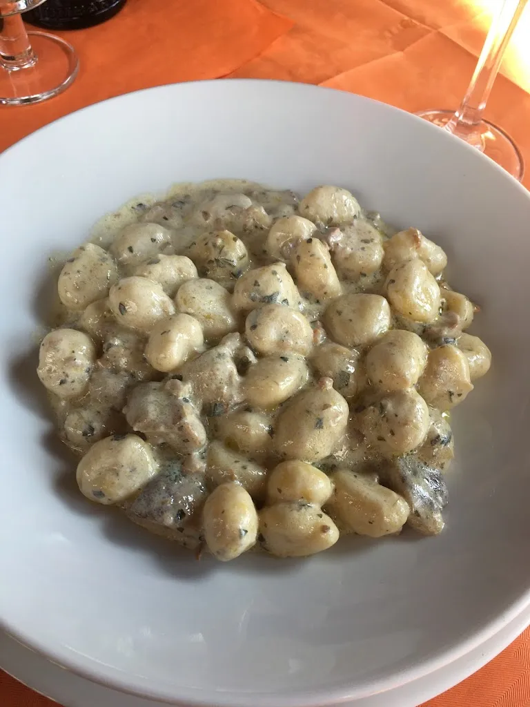 Lorenzo Beltrami_Bar Trattoria Da Monique_Castelnovo ne'Monti_review