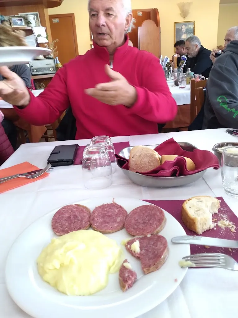 Enzo Dalloli_Bar Trattoria Vasirani_Castelnovo ne'Monti_review