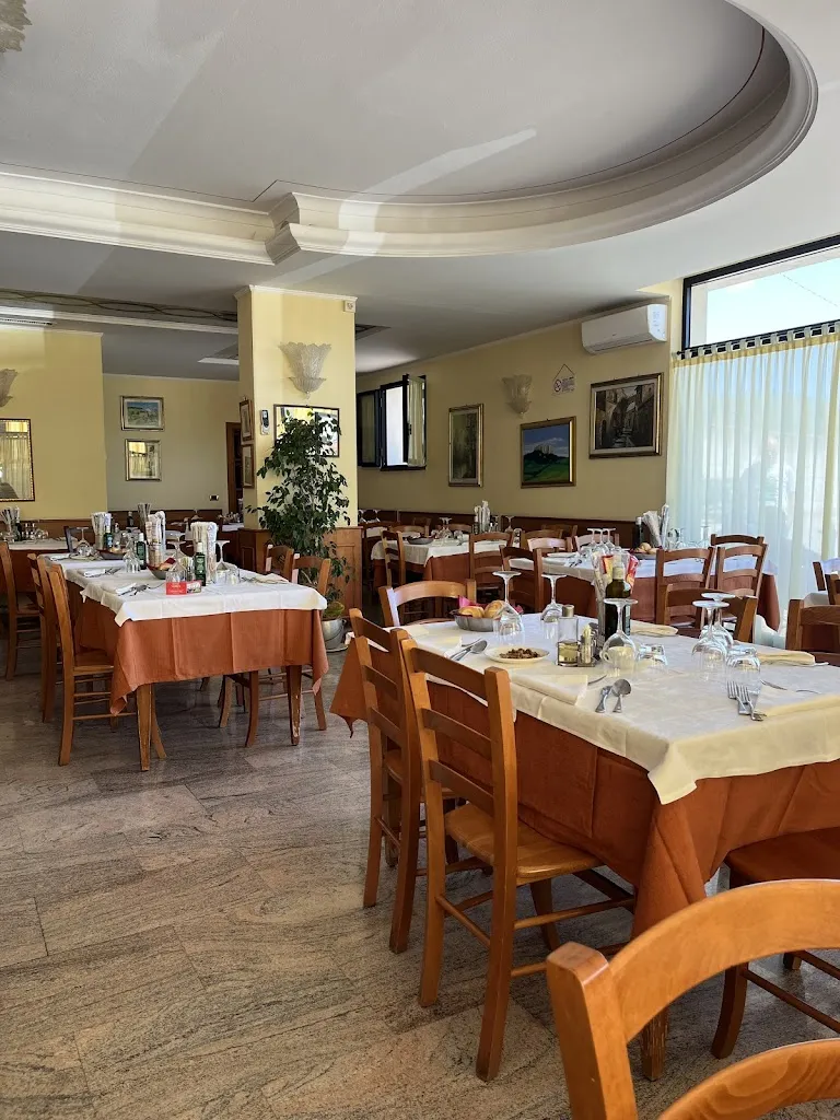 Bar Trattoria Vasirani restaurant in Castelnovo ne'Monti