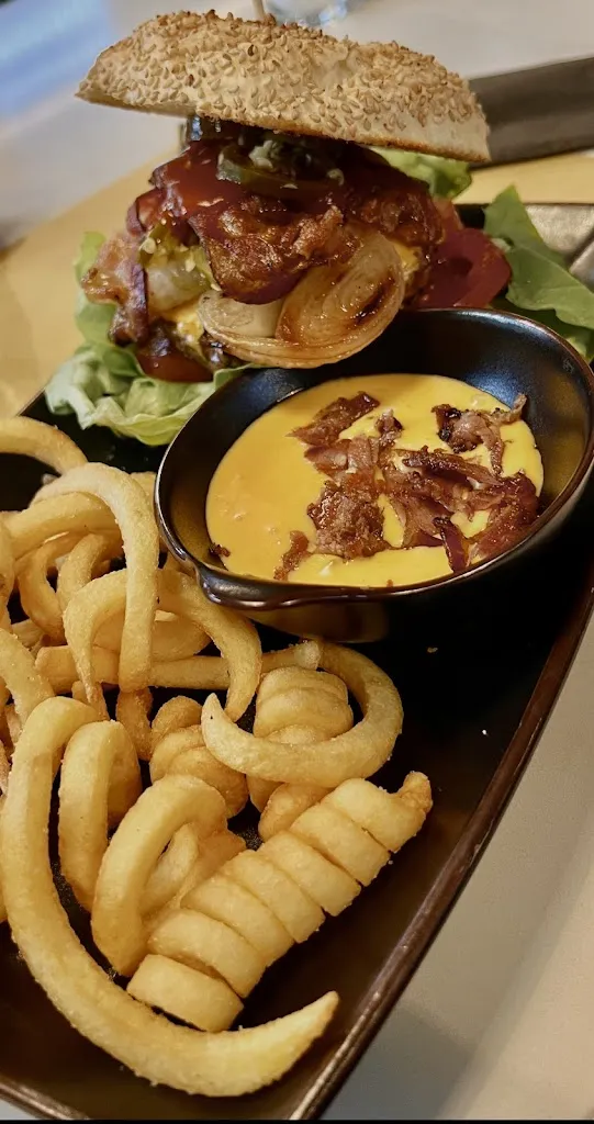 Peter De Haan_Hamburgheria Dag a Drè_Cavriago_review