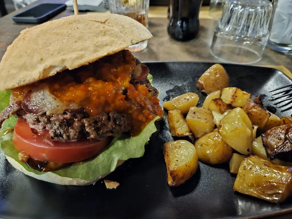 Pietro Maria Cataldo_Hamburgheria Dag a Drè_Cavriago_review