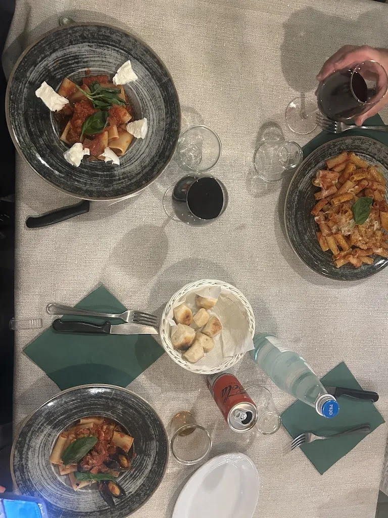 Lara Vega_Renato Pizza e Natura_Castenaso_recensione