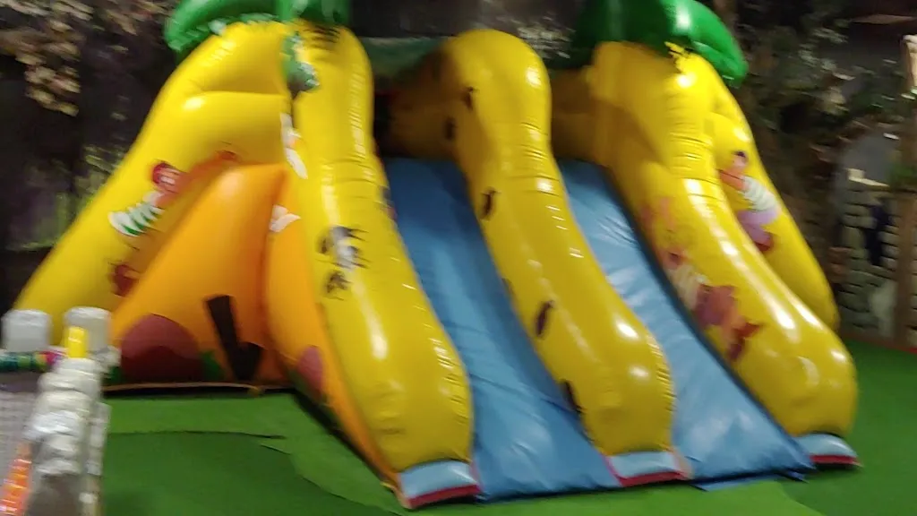 Bowling Seventies_Cerasolo_slider_image_2