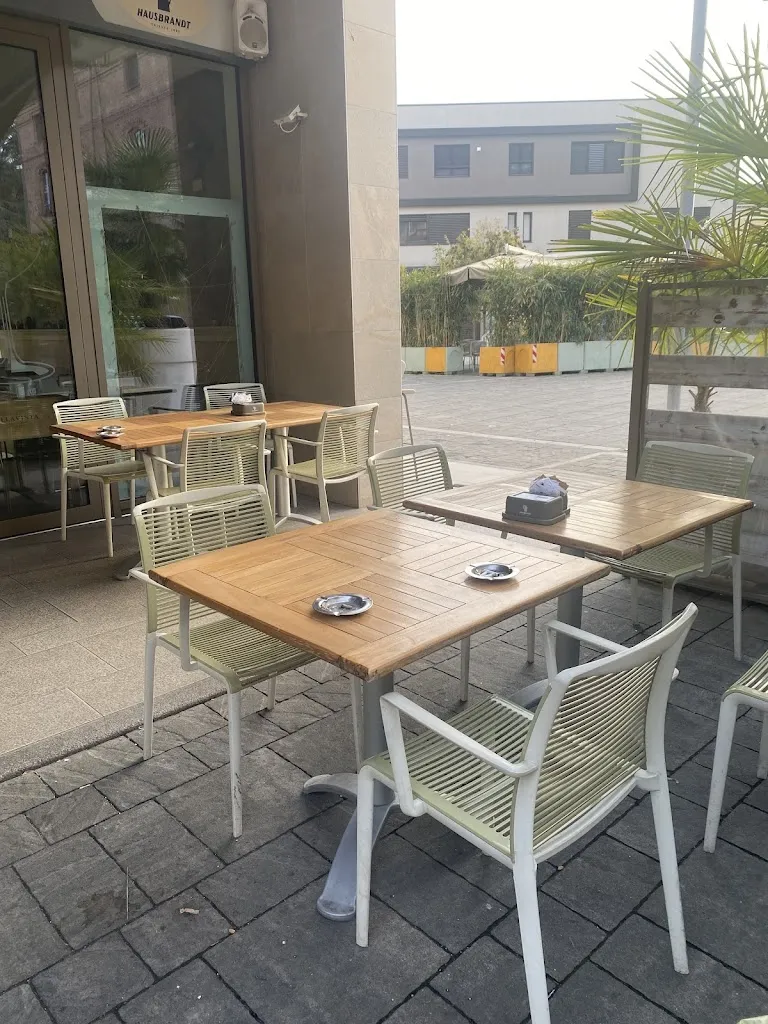 Camera Caffè restaurant in Cavezzo