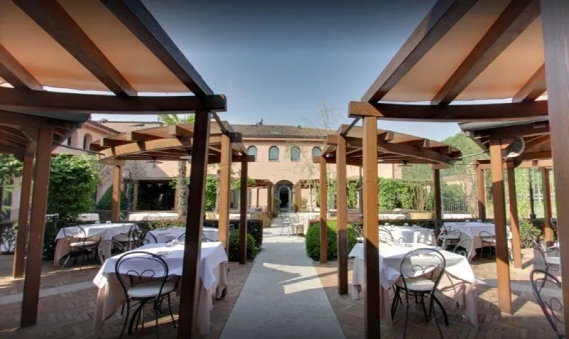 Ristorante Osteria La Cantina restaurant in Cavezzo