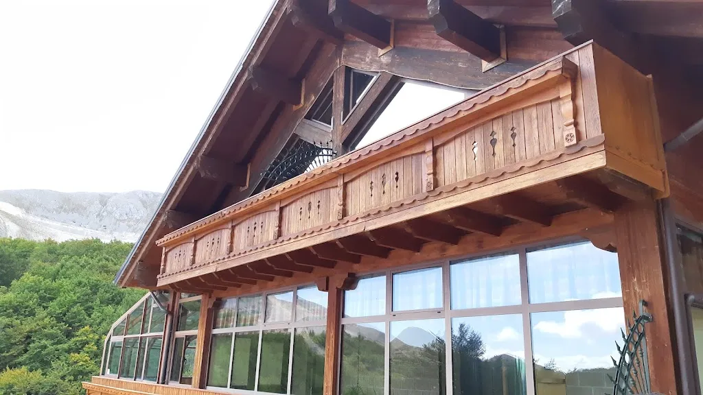 Rifugio Chalet Anfiteatro restaurant in Ovindoli