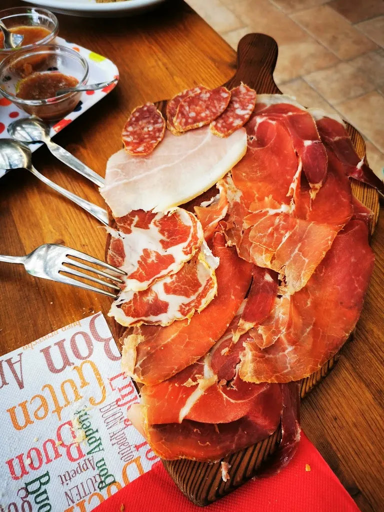 Io & Bea_Le Pietre Di Canossa Di Conti Marina_Ciano d'Enza_review