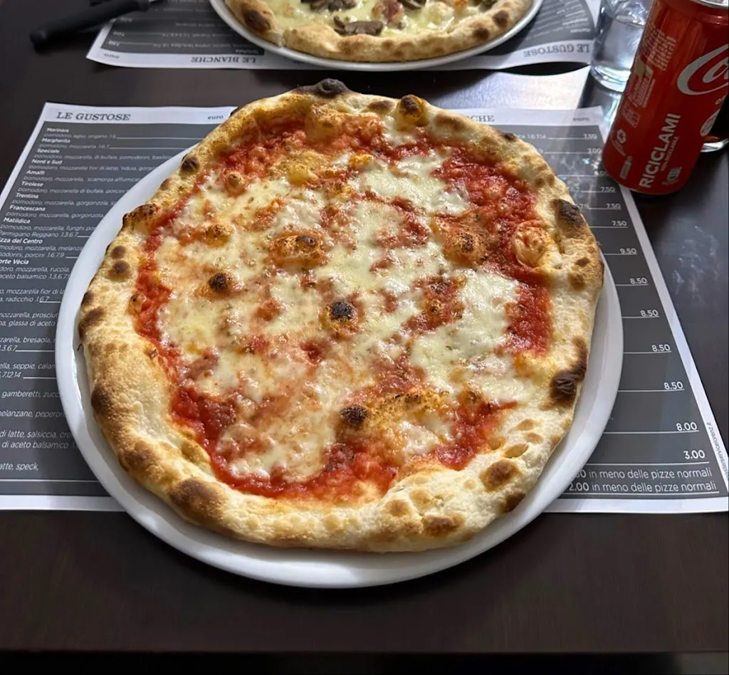 Francheska Alvarez_Pizzeria del centro_Ciano d'Enza_review