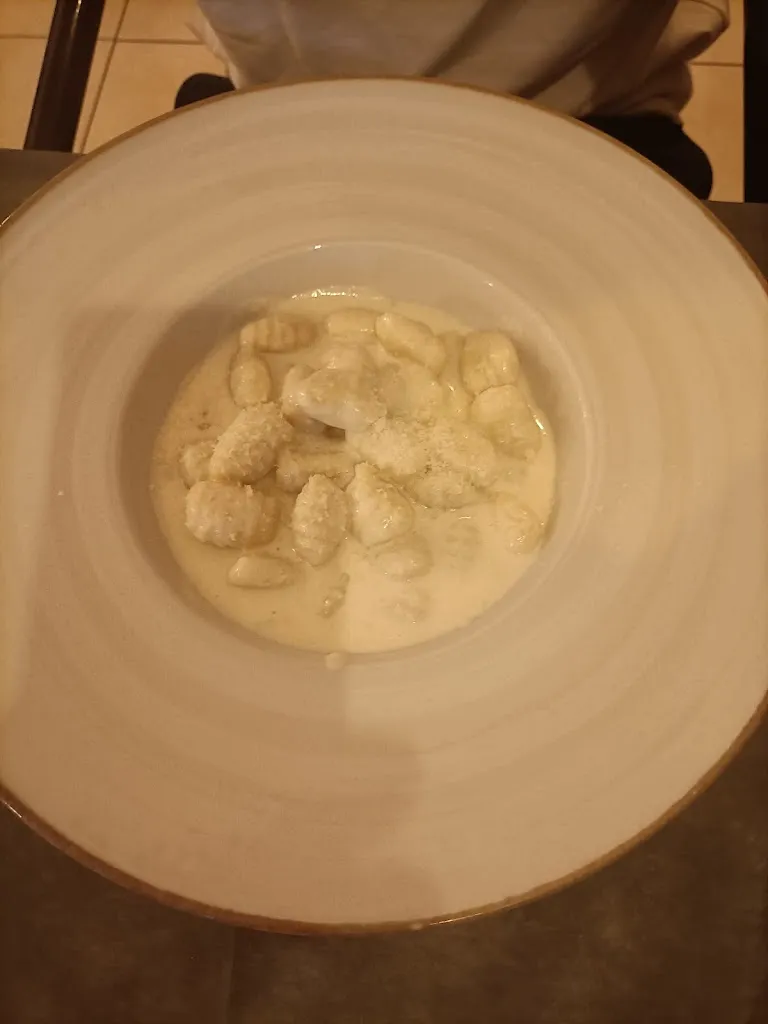 Lisa Lupazzi_Ristorante Pizzeria River 2.0 di Guazzi Cav. Simone_Ciano d'Enza_review