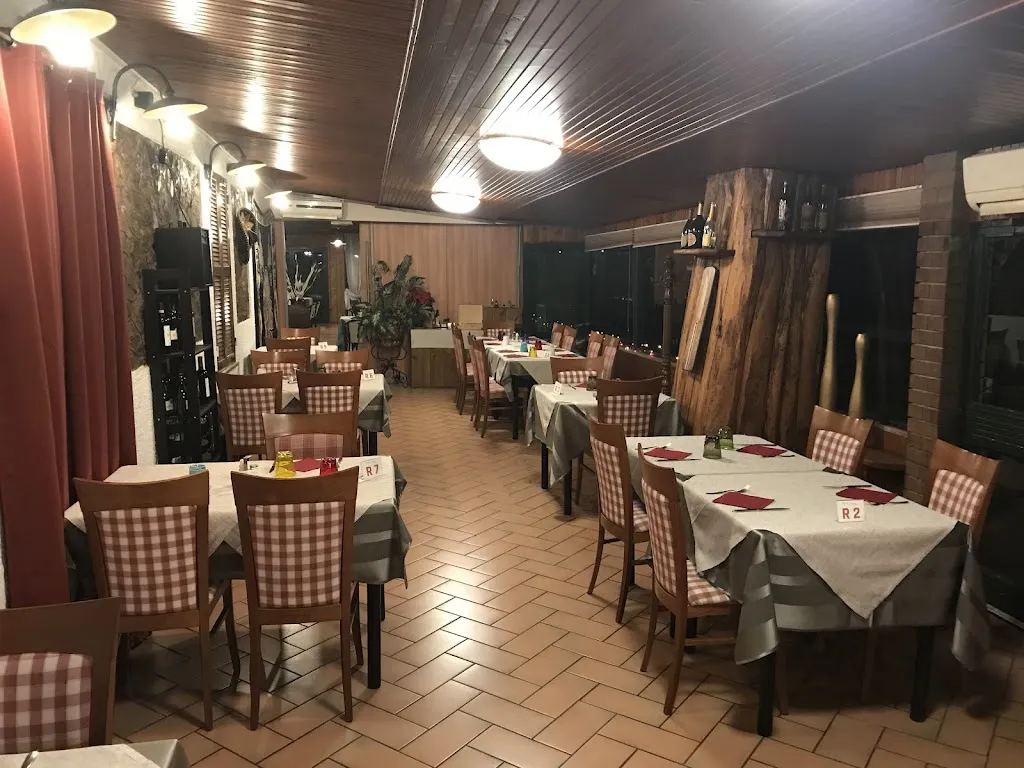 Ristorante Pizzeria River 2.0 di Guazzi Cav. Simone_Ciano d'Enza_slider_image_1