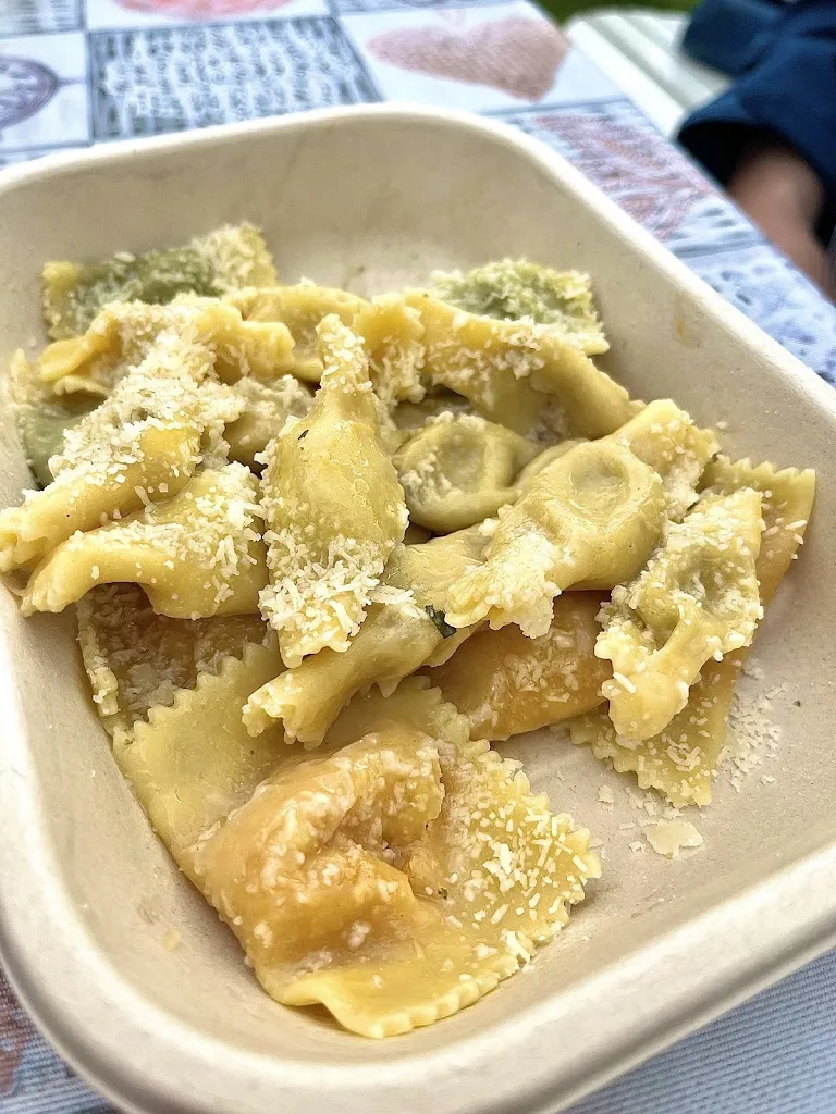 Gnoc E Lambrusc_Ciano d'Enza_slider_image_2