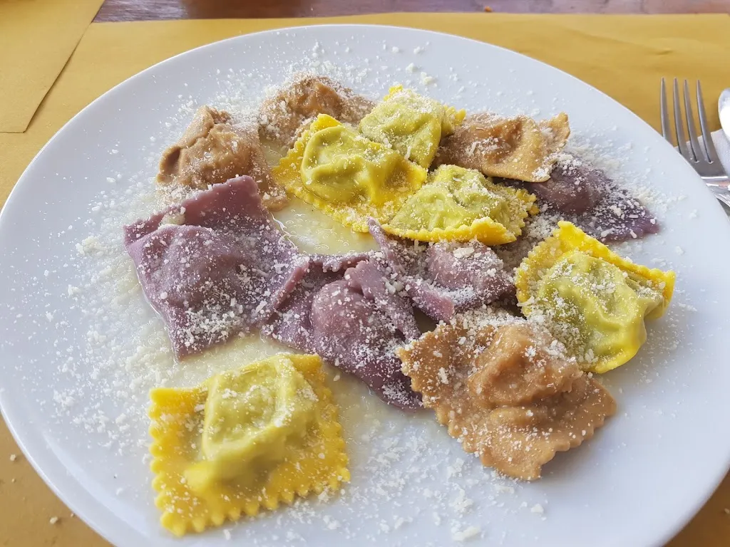 Ristorante Bar Pizzeria Dalla Maddalena restaurant in Collagna