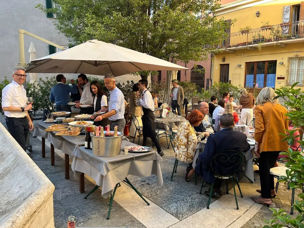 BOULEVARD Wine Bar - Bistrot - Champagneria restaurant in Cesena