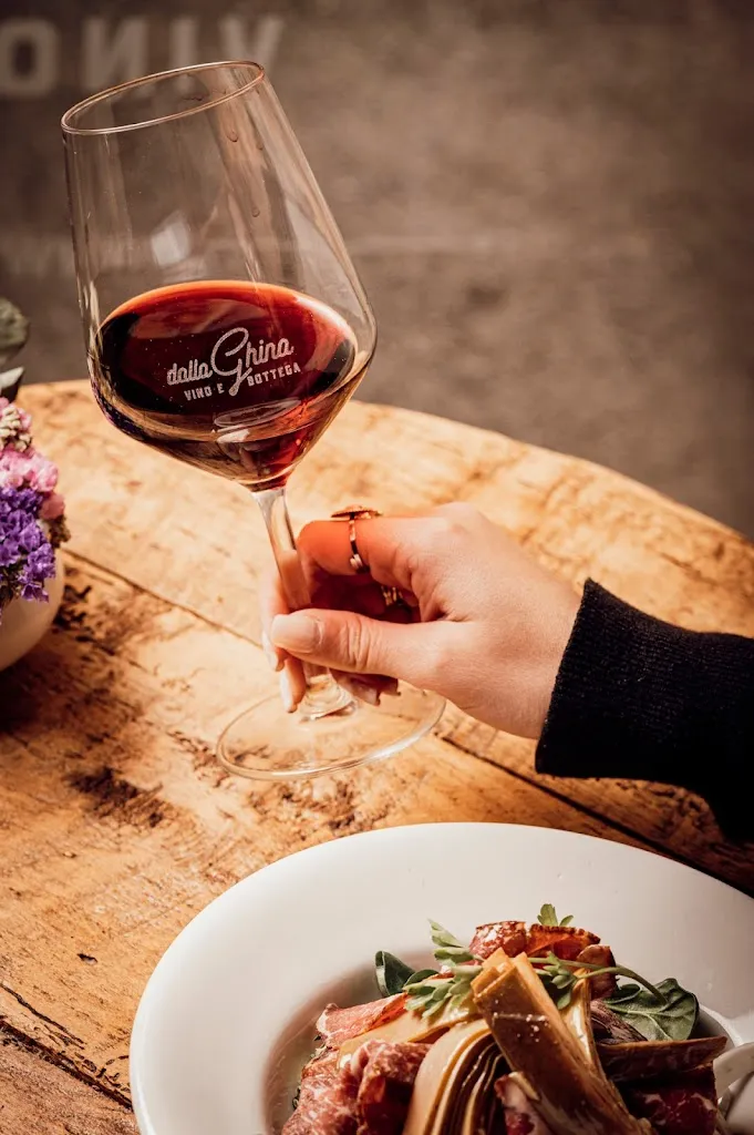 Dalla Ghina vino e bottega_Cesena_slider_image_3