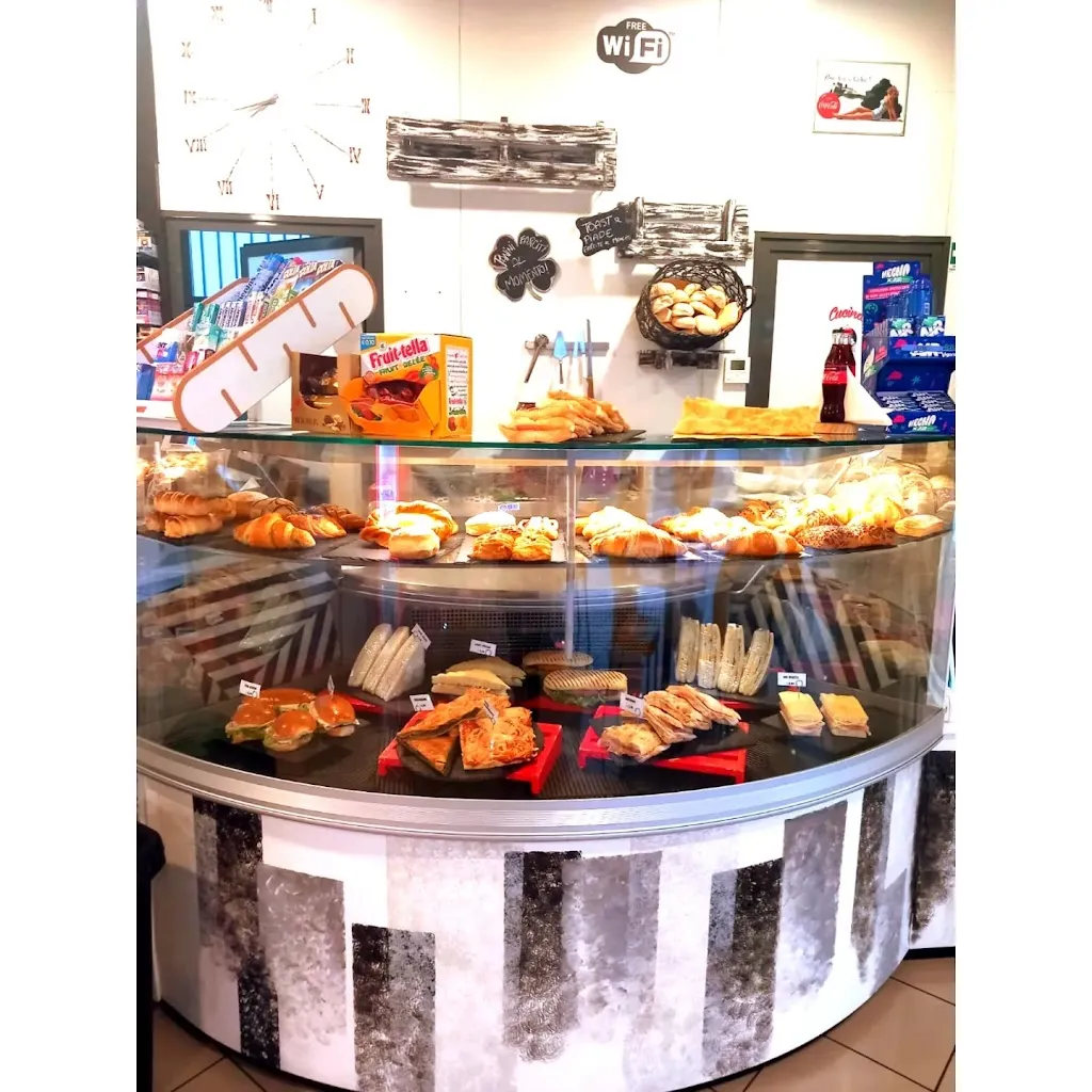 Route 12 ristobar restaurant in Colombaro