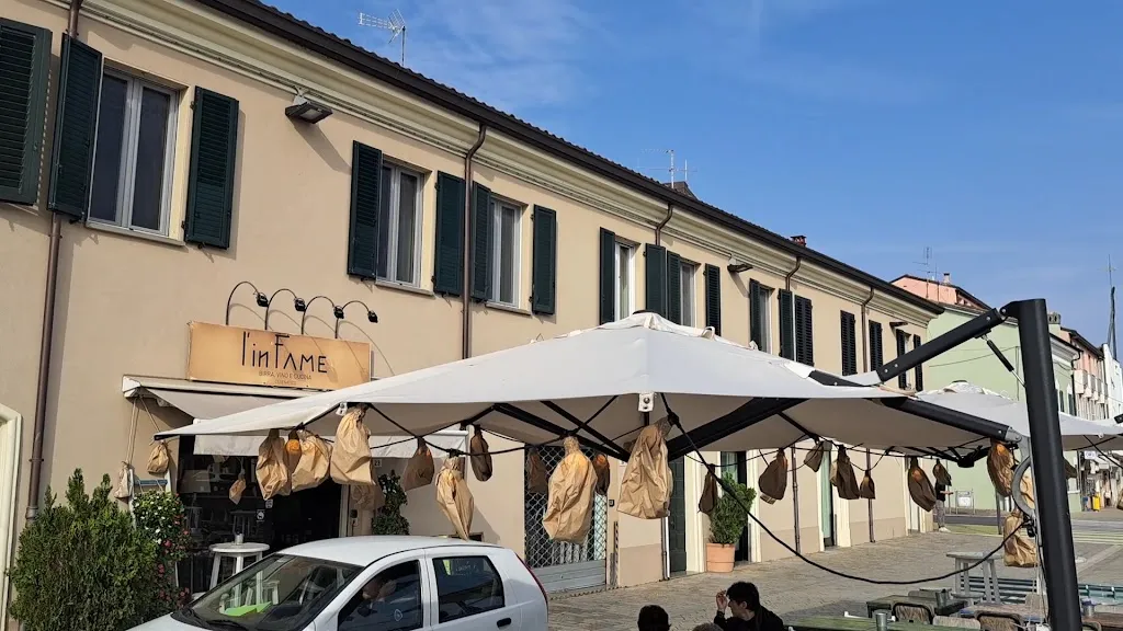 B. S. T._Infame Cesenatico_Cesenatico_review